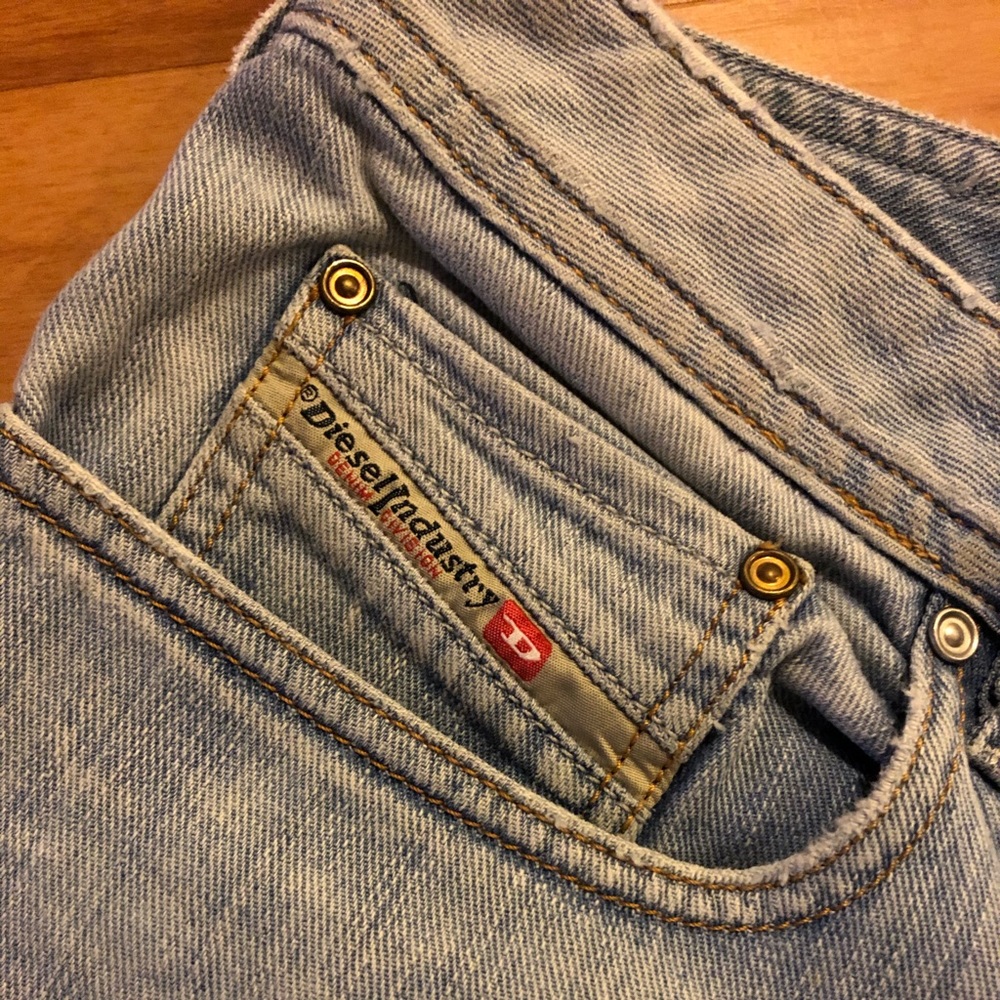 Diesel mens 36x34 jeans light wash